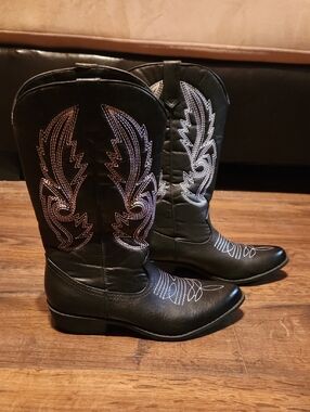 Women Coconuts by Matisse Black Western Embroidered Boots